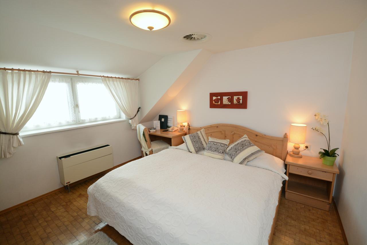 Hotel & Restaurant Braunstein - Pauli'S Stuben Purbach am Neusiedlersee Εξωτερικό φωτογραφία